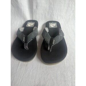 Reef kids size 13/1 black and white with maze game on bottom